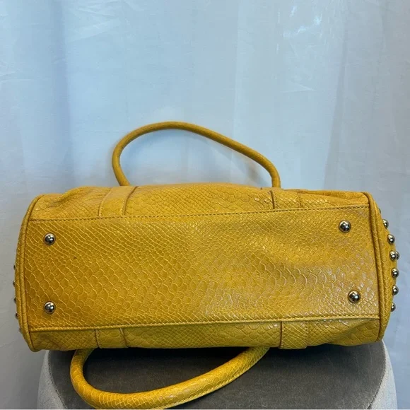 Yellow studded snakeskin-textured faux leather handbag gold-tone chain straps - Picture 8 of 14